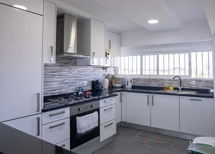 Aeroporto Апартаменты *